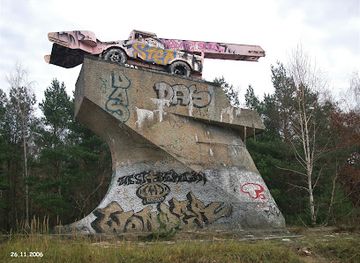 germany/pomerania/landmark/panzerdenkmal