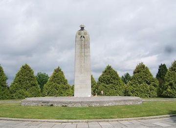 france/nord-pas-de-calais/landmark/the-brooding-soldier