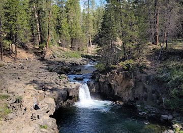 california/shasta-cascade/landmark/mccloud-falls-upper-fall