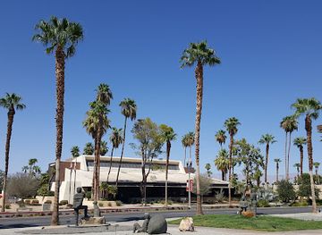 california/palm-desert/landmark/el-paseo-shopping-district