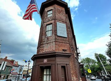 maryland/annapolis-waterfront/landmark/annapolis-historic-main-st
