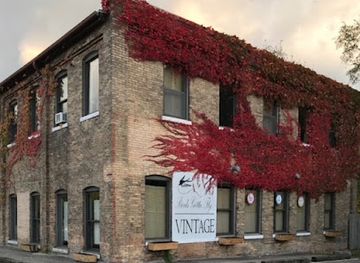 indiana/elkhart/landmark/birds-gotta-fly