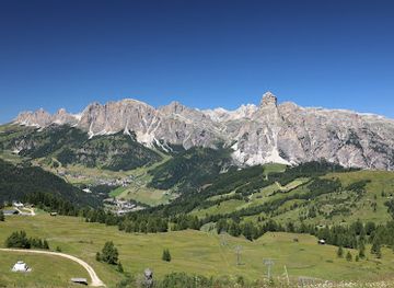 italy/alta-badia/landmark/gadertal