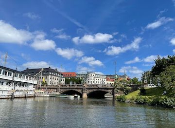 sweden/gothenburg/landmark/paddan-sightseeing