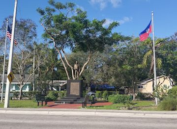florida/miami/landmark/toussaint-louverture-memorial-statue