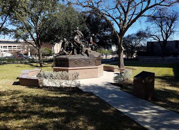 texas/central-texas/landmark/texas-capitol-vietnam-veterans-monument