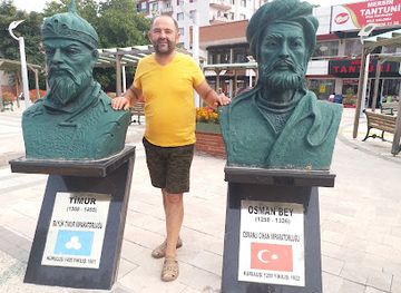 turkiye/eastern-anatolia-region/landmark/turk-buyukleri-aniti