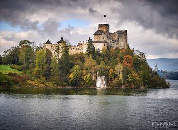 slovakia/pieniny-national-park/landmark/zamek-dunajec-w-niedzicy-stowarzyszenie-historykow-sztuki