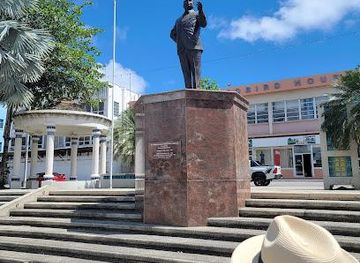 barbados/welchman-hall/landmark/errol-walton-barrow-statue