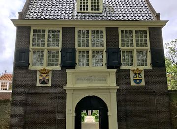 netherlands/delft/landmark/hofje-van-pauw