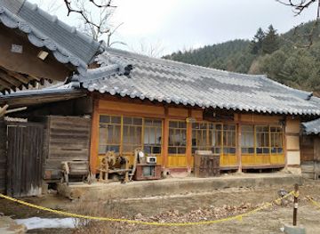south-korea/yeongseo-region/landmark/lee-hyo-seok-culture-village