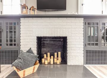 ohio/akron/highland-square/landmark/the-1920-s-dutch-colonial-highland-square