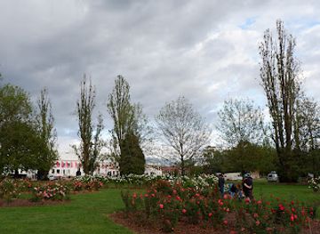 australia/canberra/manuka/landmark/reconciliation-place