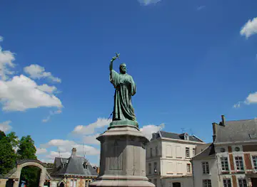 Statue de Pierre l'Ermite