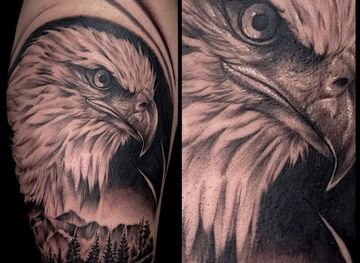 maine/brunswick/landmark/black-element-tattoo