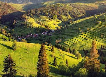 slovakia/tatras/landmark/tatra-mountains-tours