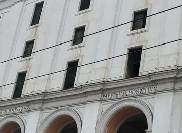italy/campania/landmark/piazza-carlo-iii