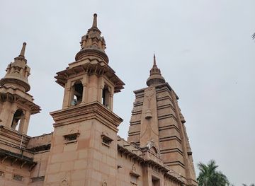 india/varanasi/sarnath/landmark/sarnath-buddhist-temple-varanasi
