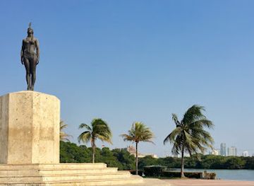 colombia/cartagena-coast/landmark/monumento-india-catalina