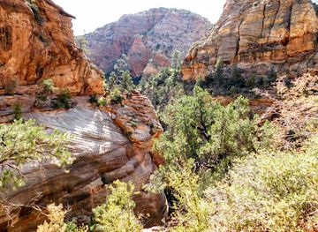 utah/dixie-national-forest/landmark/pine-creek-gorge-slot-canyon