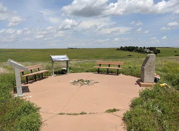 kansas/dodge-city/landmark/santa-fe-trail-tracks