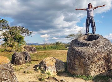 laos/phonsavan/landmark/plain-of-jars-visitor-center