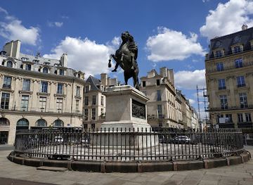 france/picardy/landmark/statue-of-louis-xiv
