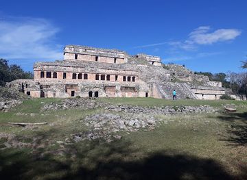 mexico/yucatan-peninsula/landmark/archaeological-zone-of-sayil