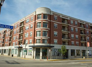 illinois/berwyn/landmark/reverb-century-station