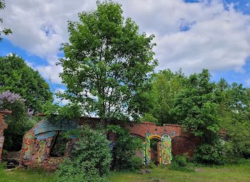 poland/poznan/landmark/ruiny-posiadlosci-mielochow