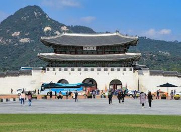 south-korea/incheon/landmark/gwanghwamun-gate
