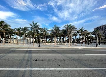 florida/fort-lauderdale/fort-lauderdale-beach/landmark/fort-lauderdale-beach-wade-ins-plaque