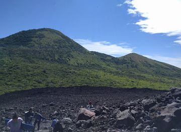 nicaragua/leon-volcano-boarding/landmark/quetzaltrekkers-leon