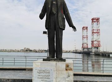 iraq/basra-region/landmark/statue-of-badr-shakir-al-sayyab