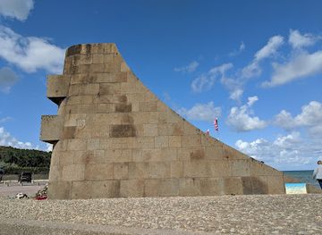 france/normandy/landmark/omaha-beach-memorial