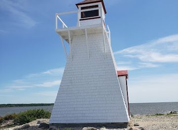 canada/manitoba/landmark/gull-harbour-lighthouse