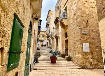 malta/south-eastern-district/landmark/auberge-d-angleterre