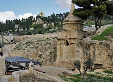 israel/jerusalem/landmark/the-grave-of-rabbi-haim-ben-attar-holy-light-of-life