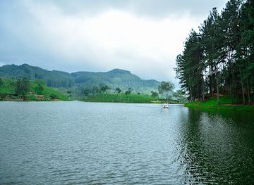 sri-lanka/minneriya-national-park/landmark/sembuwatta-lake