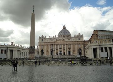 vatican-city/st-peter-s-square/landmark/piazza-di-san-pietro