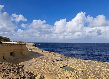 malta/marsalforn/landmark/xwejni-salt-pans