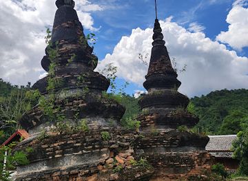 laos/phonsavan/landmark/wat-chomphet