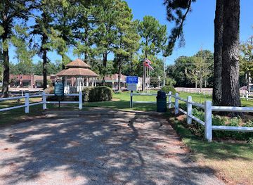 tennessee/southern-middle-tennessee/landmark/the-geographical-center-of-shelby-county-historic-marker