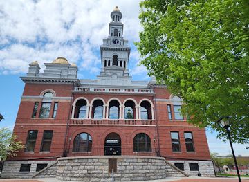 tennessee/dollywood/landmark/dolly-parton-statue