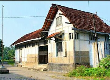 indonesia/west-sumatra/landmark/staatsspoorwegen-ter-sumatra-s-westkust-station-naras