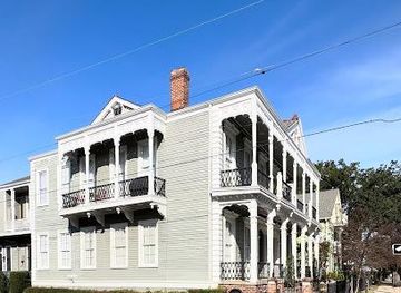 louisiana/new-orleans/landmark/magazine-st