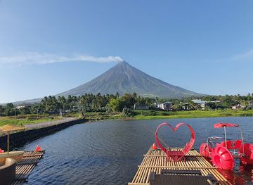 philippines/bicol-region/landmark/sumlang-lake