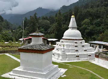 Chendebji Chorten སྤྱན་སྡེབ་སྦྱིས་མཆོད་རྟེན།