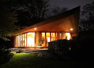 alaska/alaska-peninsula/landmark/frank-lloyd-wright-palmer-house