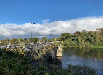 ireland/county-limerick/landmark/athlunkard-bridge